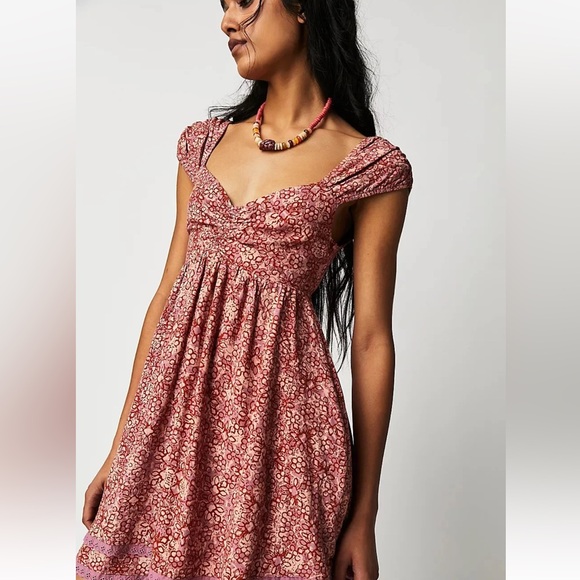 Free People Dresses & Skirts - Free People Rose-Print Empire Mini Dress Size Large
